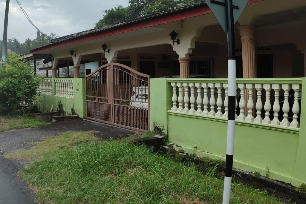 Mai Kkb Homestay In Kuala Kubu Bharu Taman Juta 외부 사진